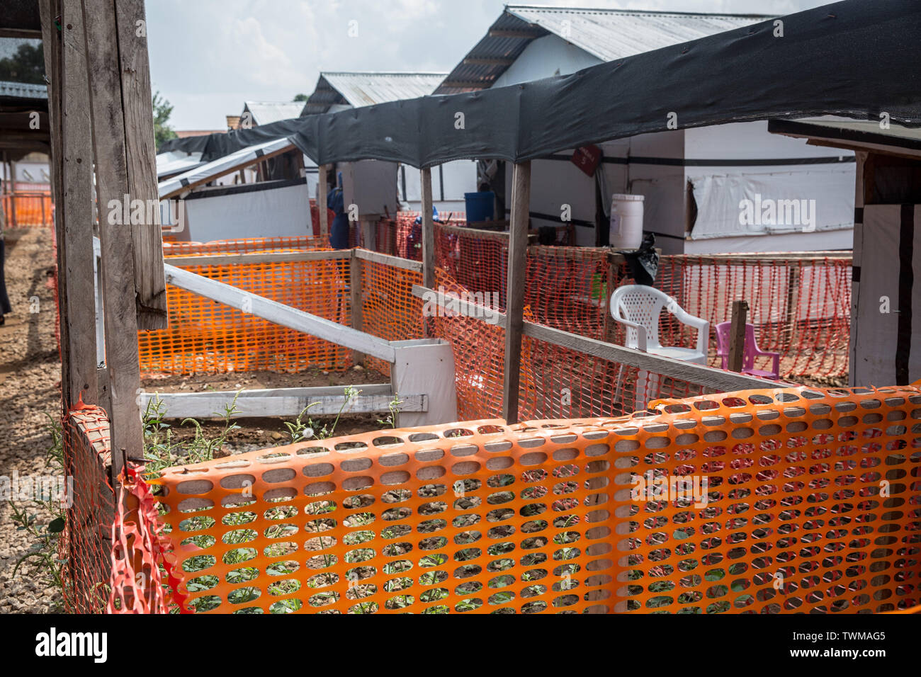 Beni, der Demokratischen Republik Kongo. 12 Juni, 2019. Die Isolation, wo vermutet und bestätigt Ebola Fälle sind gehalten, an den Ebola Behandlung Center in Beni, im Osten der Demokratischen Republik Kongo Die Demokratische Republik Kongo erlebt derzeit die zweite schlimmsten Ebola Ausbruch in der aufgezeichneten Geschichte. Mehr als 1.400 Menschen sind gestorben. Credit: Sally Hayden/SOPA Images/ZUMA Draht/Alamy leben Nachrichten Stockfoto