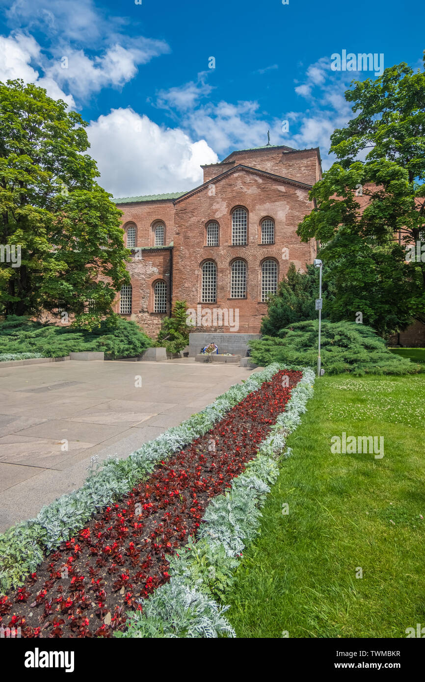 St. Sofia Kirche, 4. Jahrhundert, die älteste Kirche in Sofia, Bulgarien. Er gab seinen Namen der Stadt Stockfoto