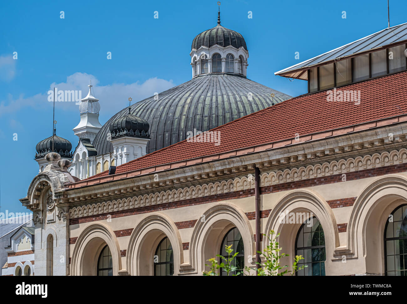 Blick auf Sofia's Synagoge vom Historischen Zentrum von Sofia Markthalle, Sofia, Bulgarien, Stockfoto