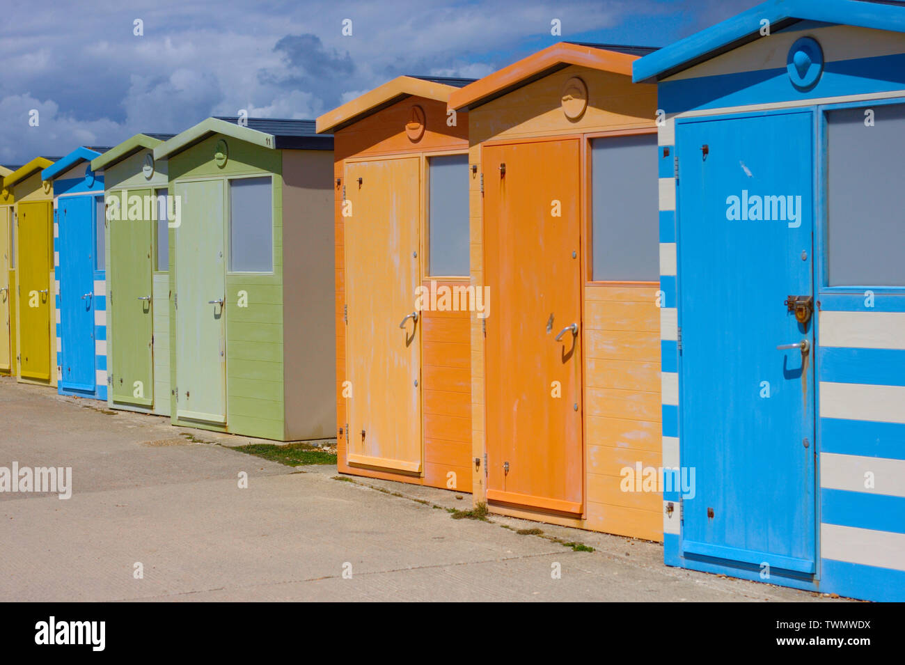 Berühmten bunten Badekabinen in Seaford, East Sussex, UK. Stockfoto