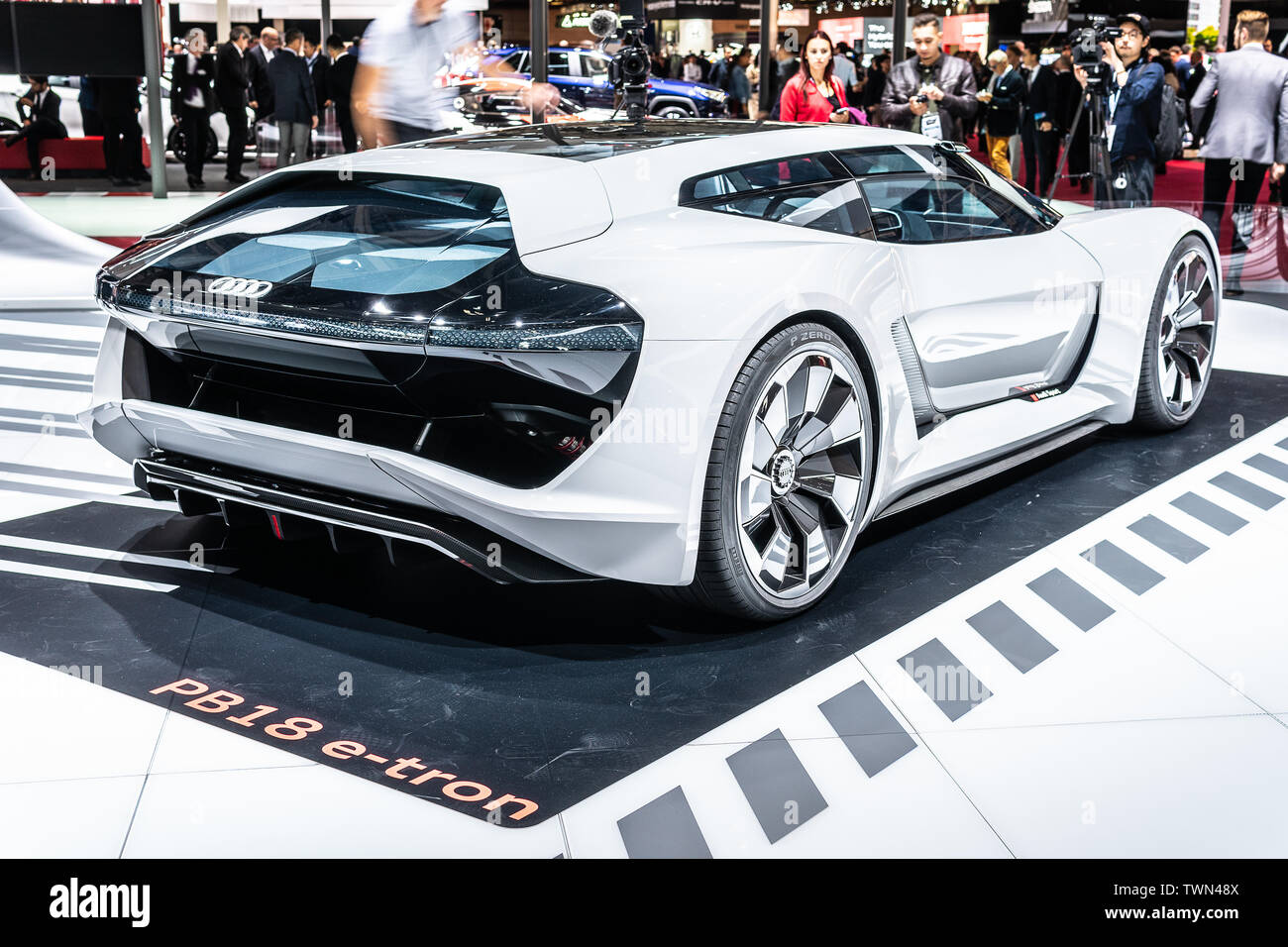 Paris, Frankreich, 02.Oktober 2018 Neue vollelektrische PB 18 Audi e-tron Concept Car hoch automatisierten Zukunft Prototyp Mondial Paris Motor Show, von Audi produziert Stockfoto