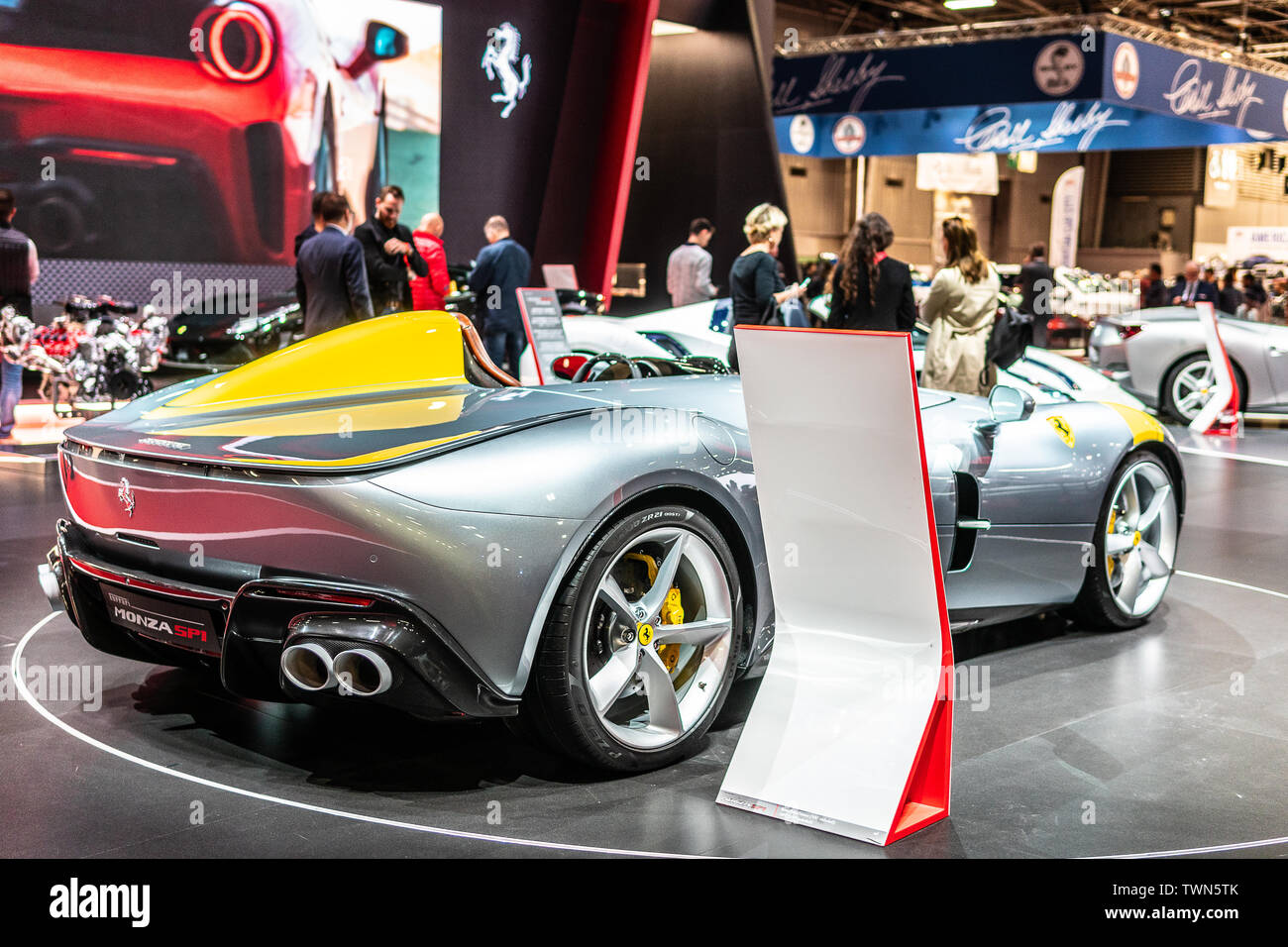 Paris, Frankreich, 04 Oktober, 2018: metallic Ferrari Monza SP1 bei Mondial Paris Motor Show, Sportwagen von den italienischen Hersteller Ferrari Stockfoto