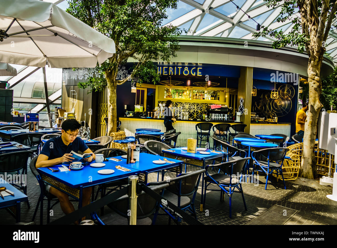 Singapur - May 18, 2019: Herit 8 ge serviert moderne westliche Küche mit lokalem Touch in Juwel. Im Jewel. Jewel Changi Airport ist ein Mixed-use developm Stockfoto