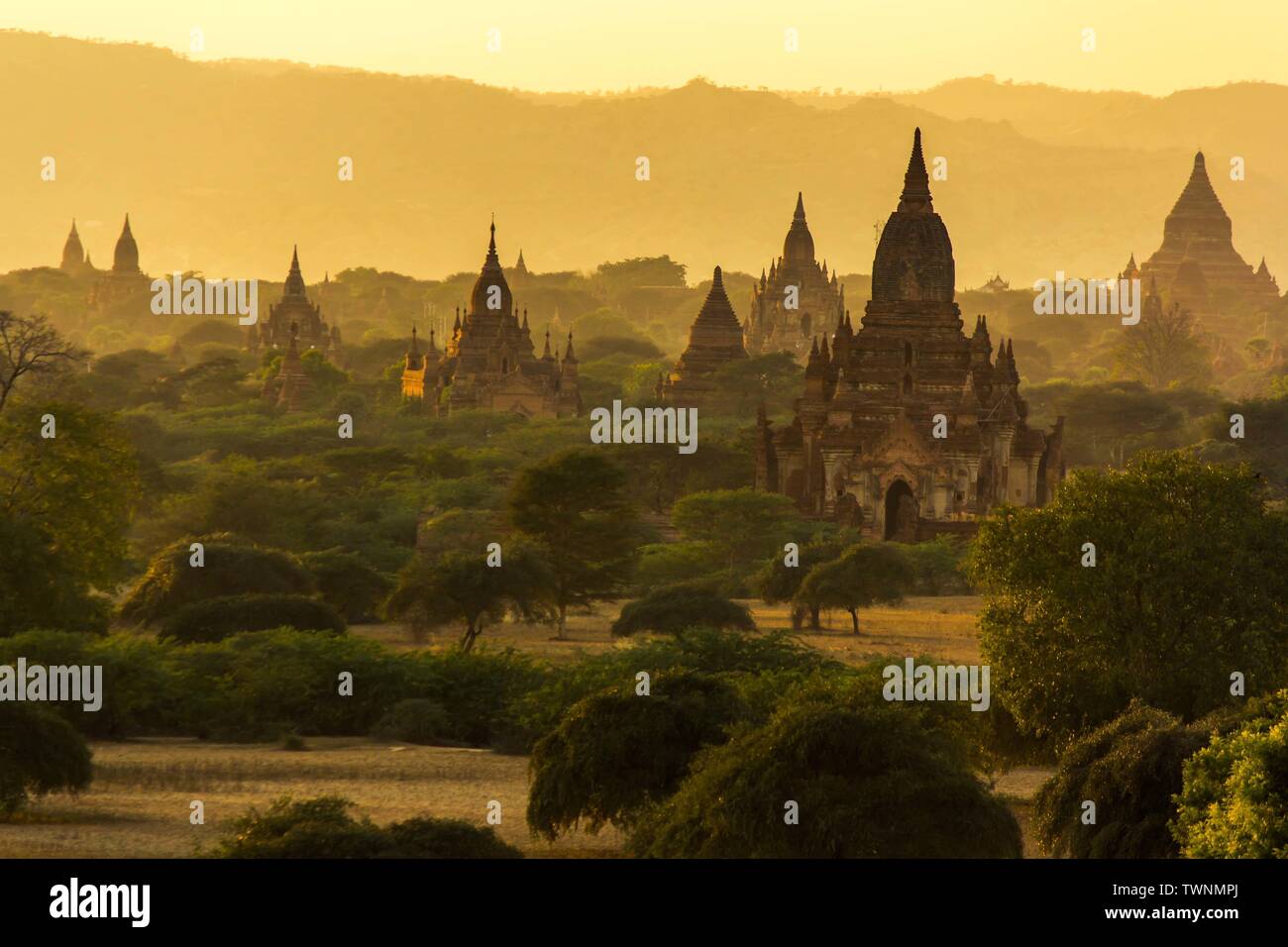 Heißluft-Ballon über Bagan Stockfoto
