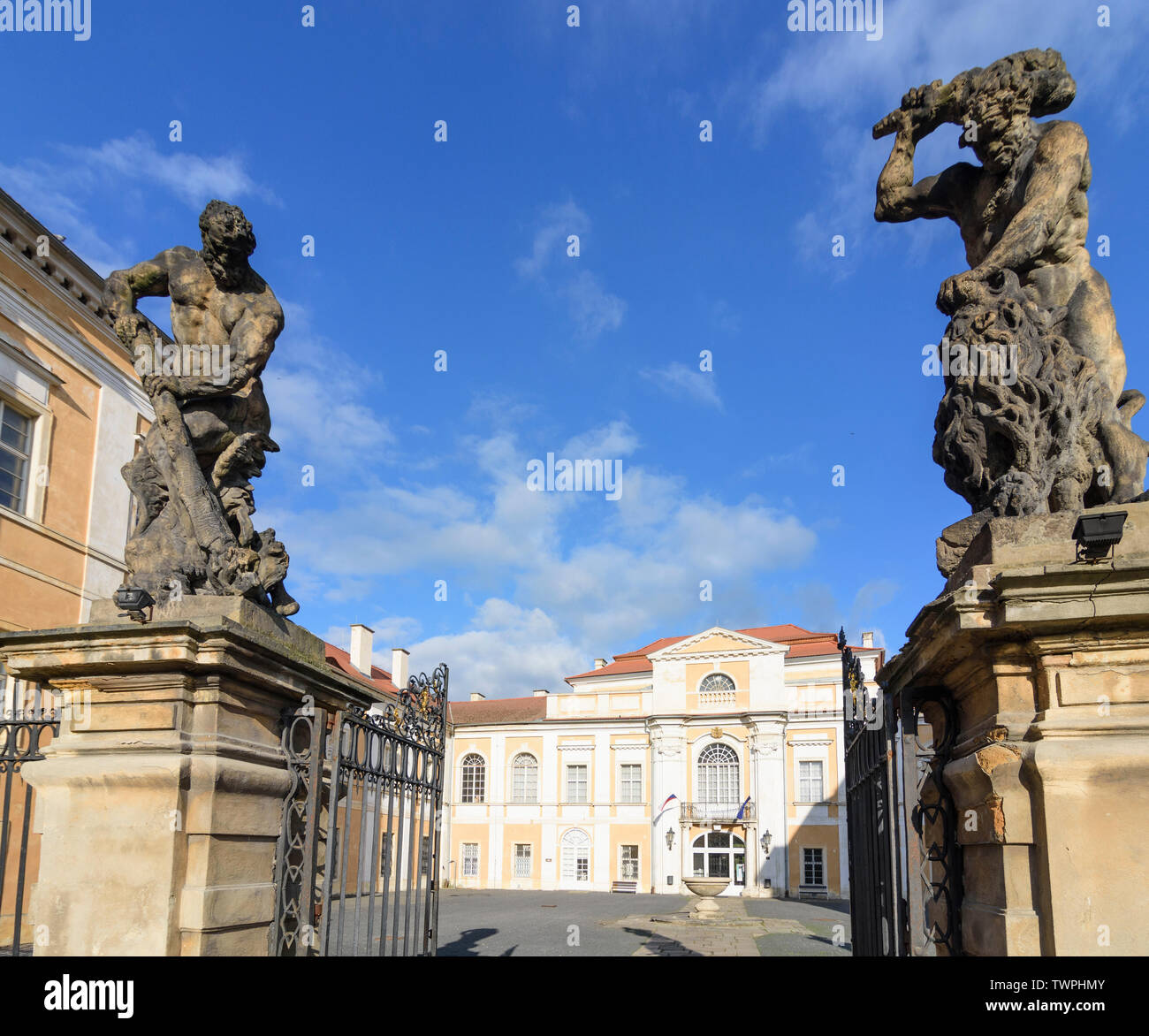 Schloss von dux Fotos und Bildmaterial in hoher Auflösung Alamy