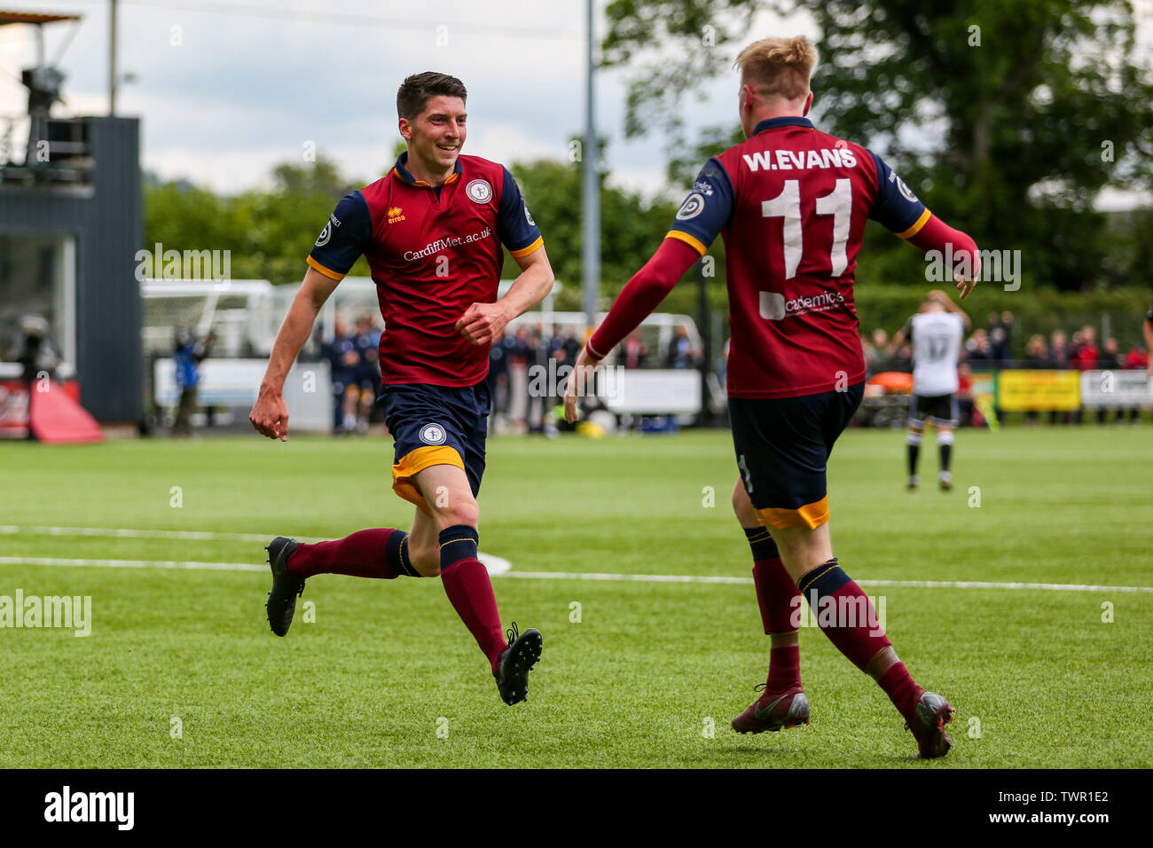 BALA, VEREINIGTES KÖNIGREICH. 19. Mai 2019. Eliot Evans von Cardiff Met FC feiert Nachdem Sie gegen Bala Stadt FC in der Europa League Play-off. Stockfoto