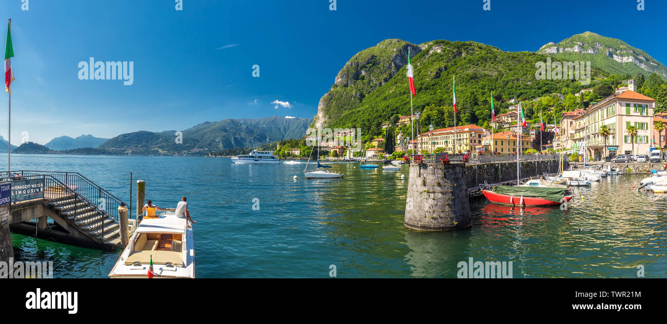 Menaggio Altstadt am Comer See mit den Bergen im Hintergrund, Lombardei, Italien, Europa Stockfoto