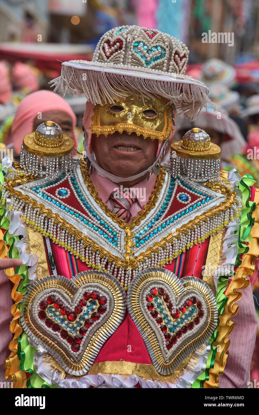 Maskierte Mann im Gran Poder Festival, La Paz, Bolivien Stockfoto