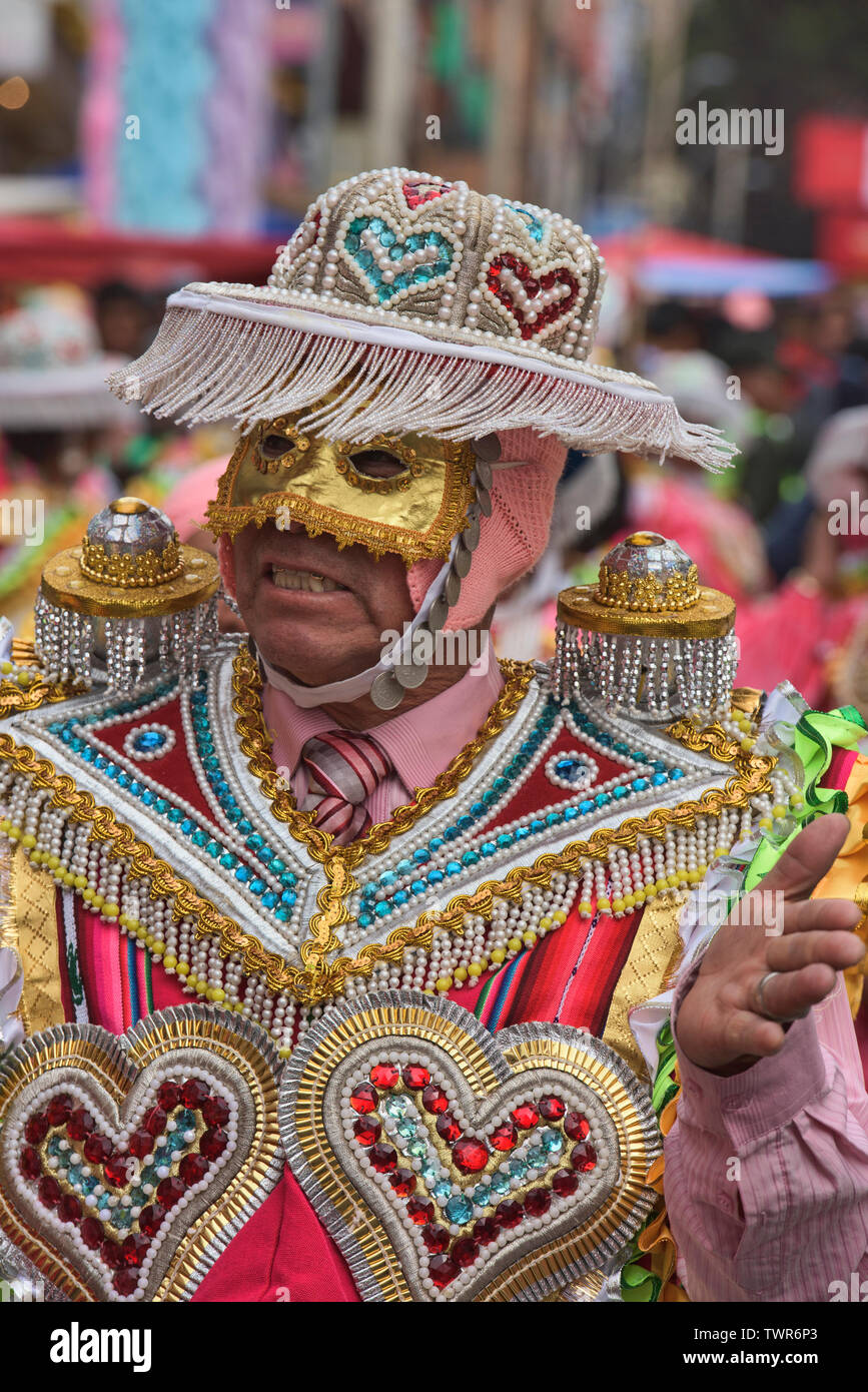 Maskierte Mann im Gran Poder Festival, La Paz, Bolivien Stockfoto