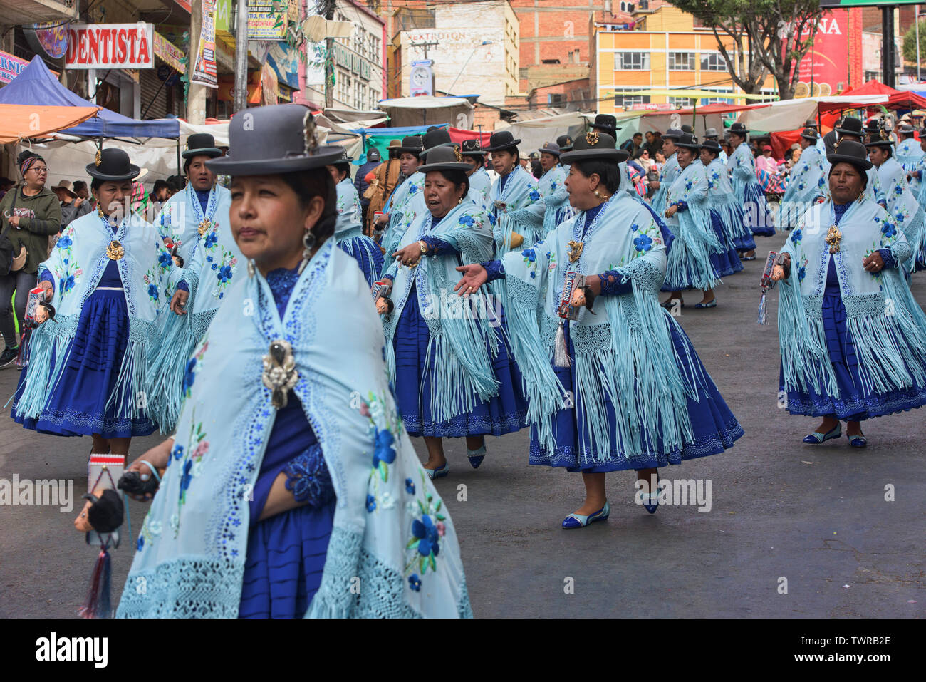 Cholitas im Gran Poder Festival, La Paz, Bolivien feiert Stockfoto