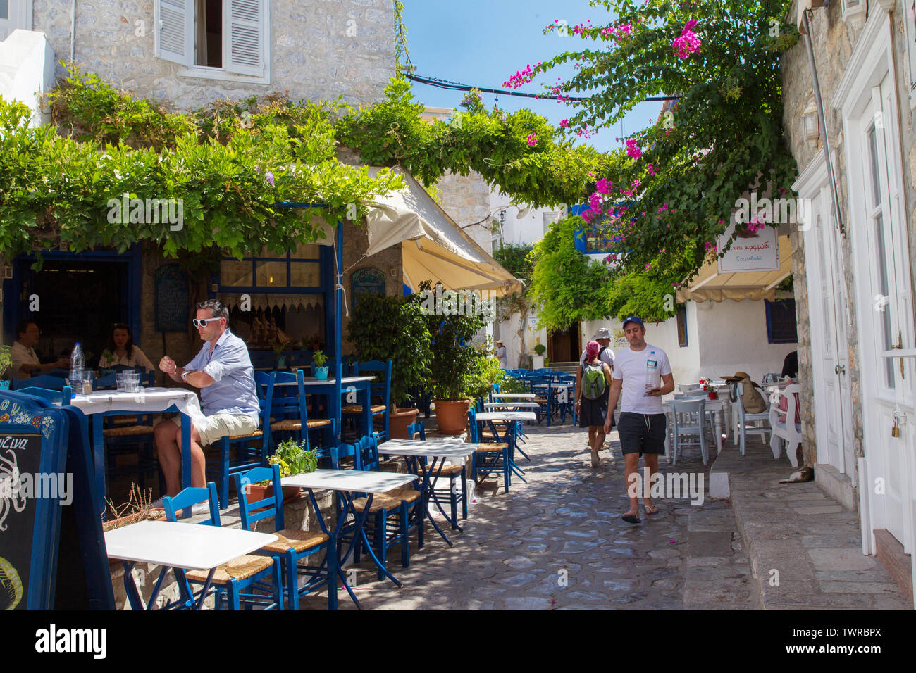 Cafe in schattigen Platz in die Stadt Hydra - wunderschöne Insel Hydra! Stockfoto