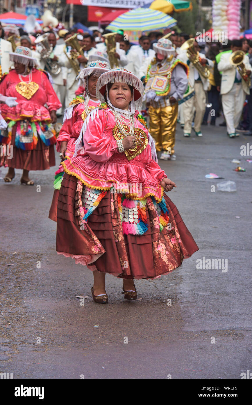 Kostümierte Tänzer bei der bunten Gran Poder Festival, La Paz, Bolivien Stockfoto