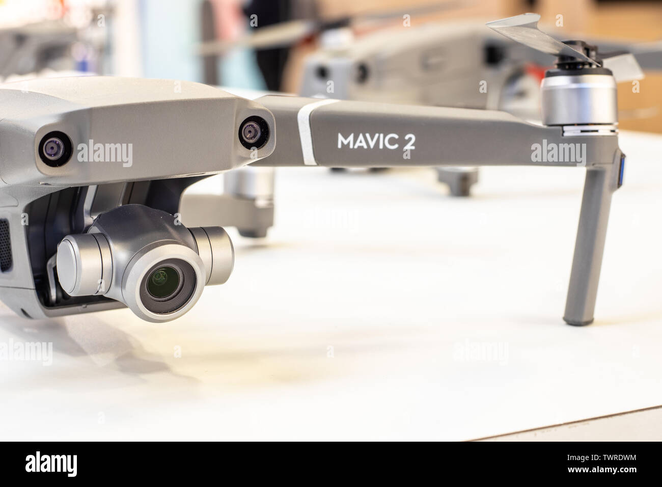 Berlin, August 2018, DJI Drohnen Mavic 2 Zoom, Unmanned Aerial Vehicles - UAV, DJI-Messestand, globale Innovationen zeigen IFA 2018, Stockfoto