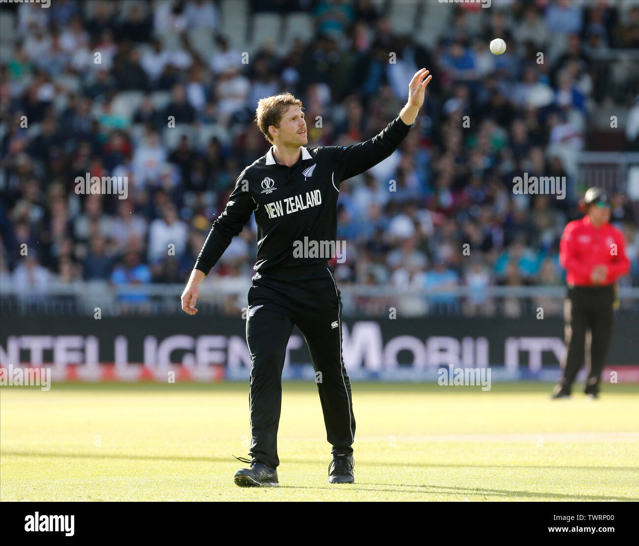 Old Trafford, Manchester, UK. 22. Juni, 2019. ICC World Cup Cricket, West Indies gegen Neuseeland, Neuseeland bowler Lockie Ferguson Credit: Aktion plus Sport/Alamy leben Nachrichten Stockfoto