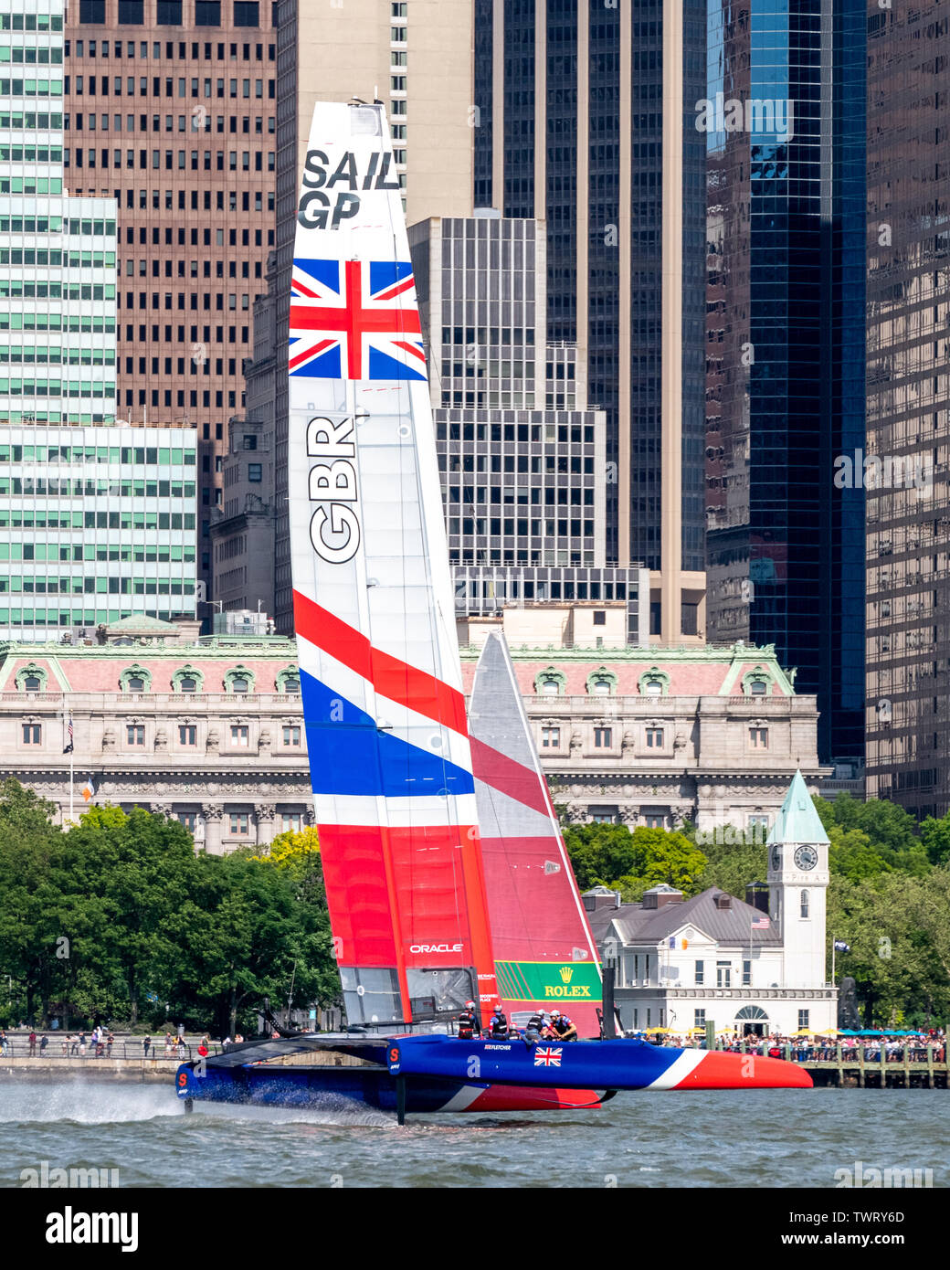 New York, USA. 22. Juni, 2019. Team Großbritannien SailGP F50 Katamaran