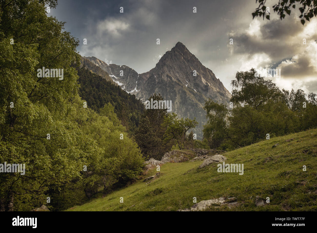 Die schöne Aigüestortes i Estany de Sant Maurici Nationalpark der spanischen Pyrenäen in Katalonien Stockfoto