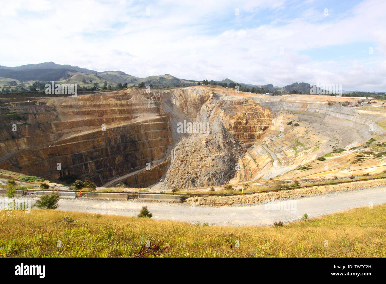 Die Martha Mine ist eine Open-cast gold mine in der Neuseeländischen Stadt Waihi. Das Bild zeigt die große Erdrutsche, die im April 2015 und 2016 aufgetreten. Stockfoto