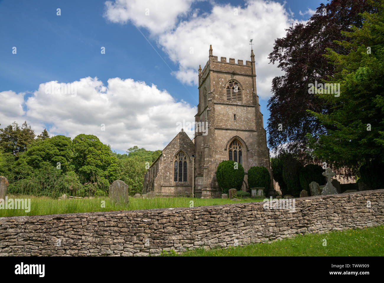 Die Kirche des Hl. Jakobus der Ältere in Horton, Cotswold Edge Gloucestershire, Vereinigtes Königreich. Die Kirche stammt aus dem 12. Jahrhundert mit später zusätzlich Stockfoto
