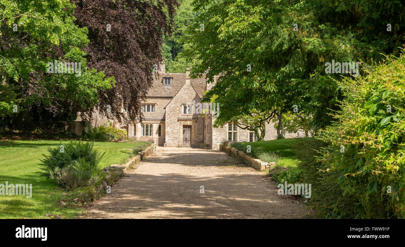 Horton Hof aus dem 16. Jahrhundert Landsitz mit 12. Jahrhundert Norman Hall als von der öffentlichen Straße neben gesehen. Stockfoto