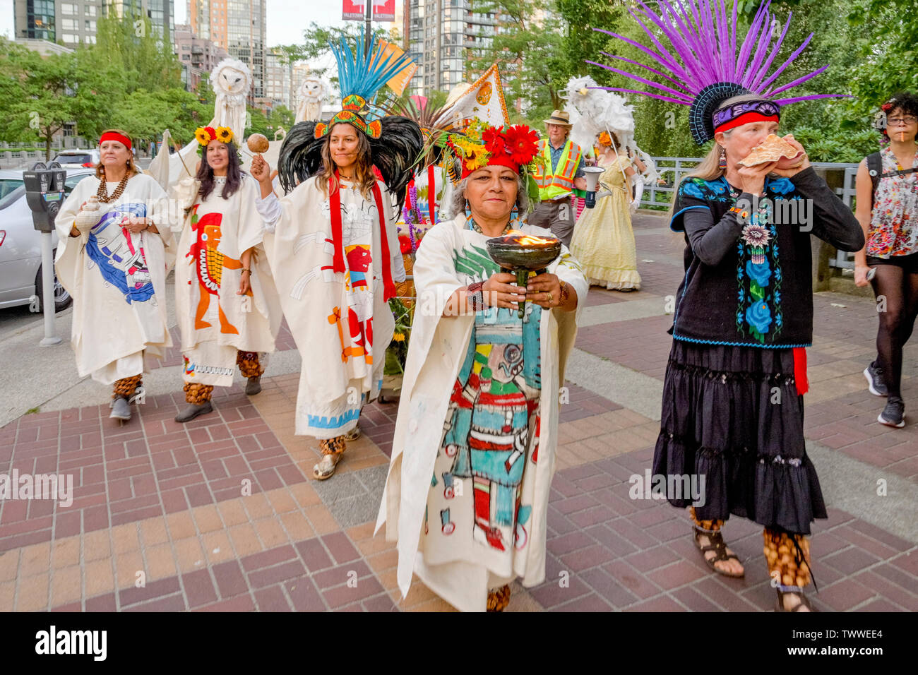 Aztec Zeremonie, das Sammeln von Festival, Sommersonnenwende Feier und Parade, Yaletown, Vancouver, British Columbia, Kanada. Stockfoto