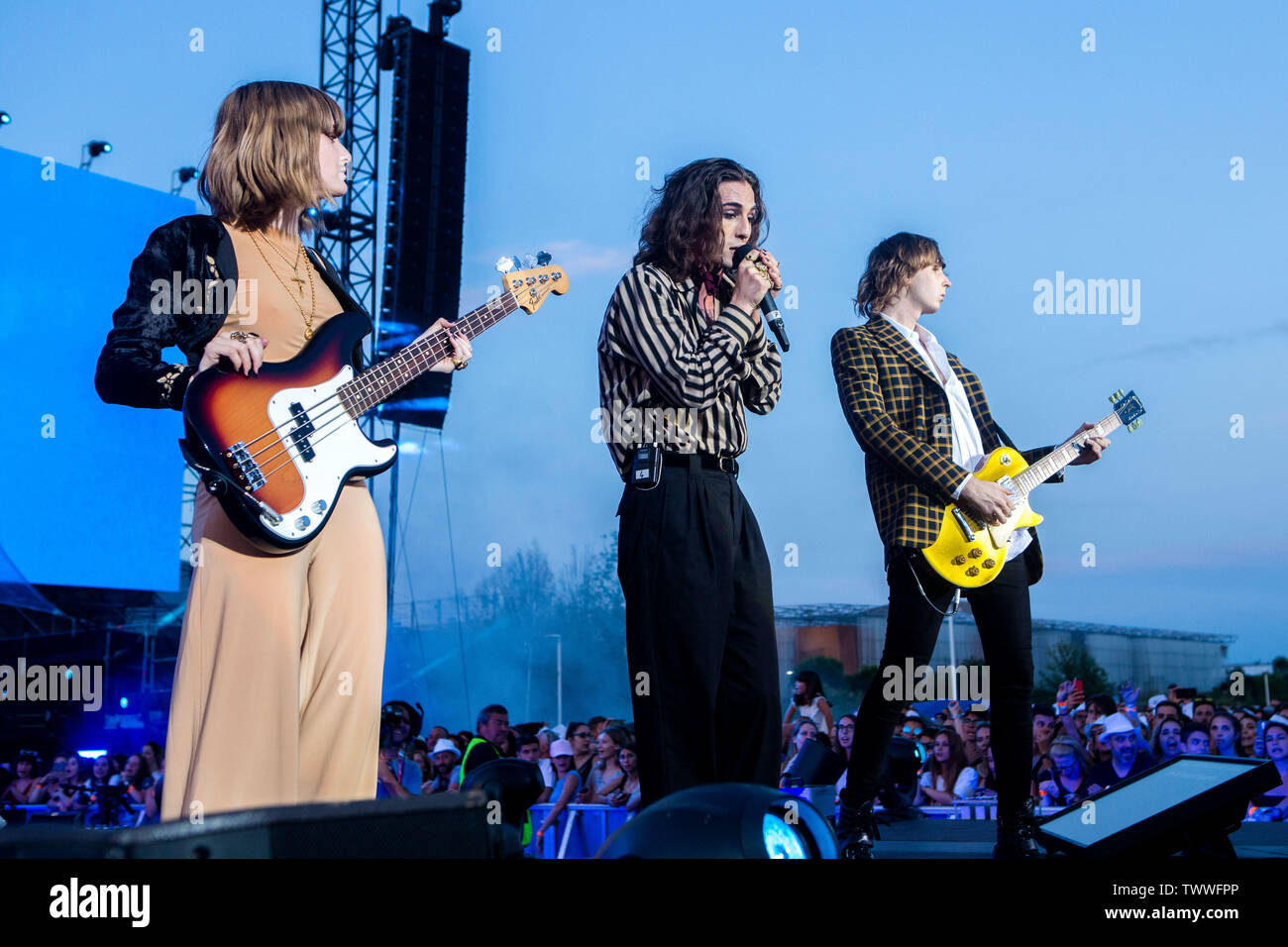 Victoria de Angelis, Damiano David und Thomas Raggi aus Maneskin in ...