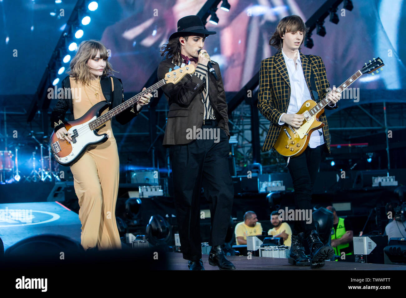 Victoria de Angelis, Damiano David und Thomas Raggi aus Maneskin in ...