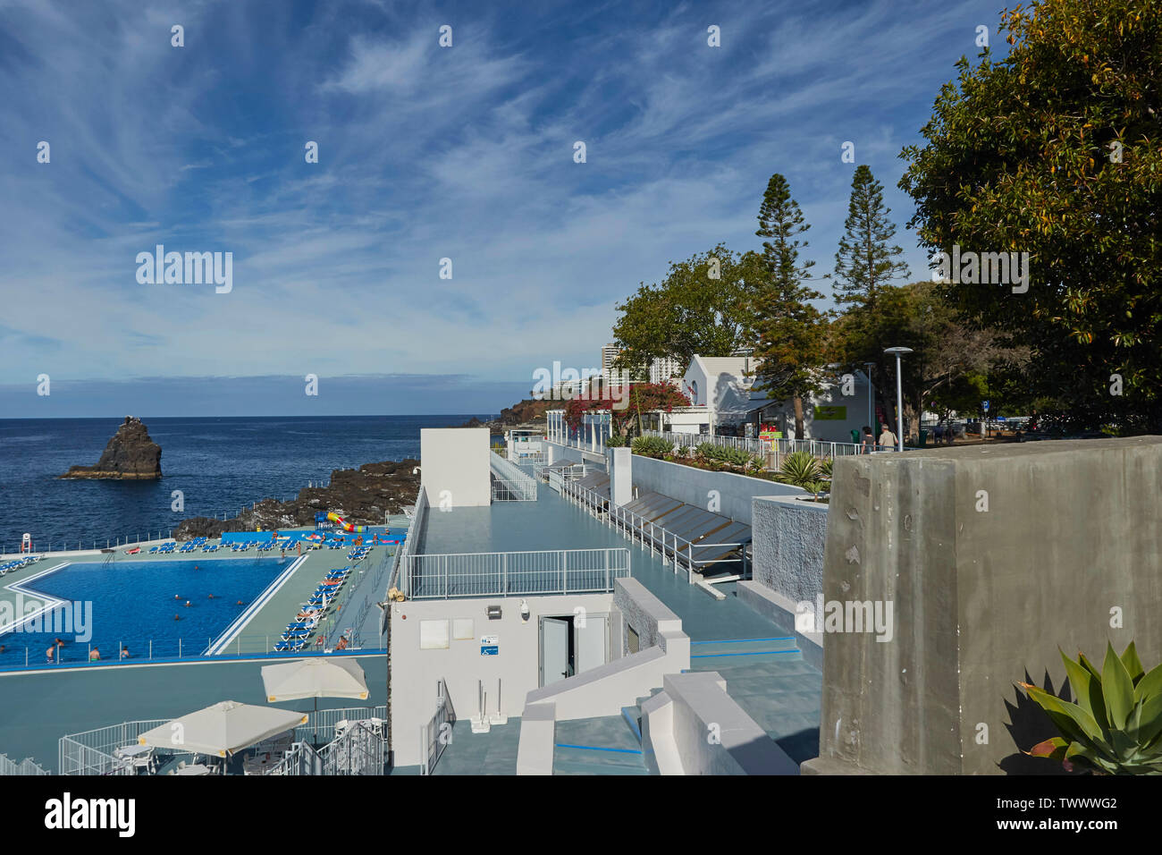 Lido entlang der Küste entlang der Frente Mar, Funchal, Madeira, Portugal, Europäische Union Stockfoto