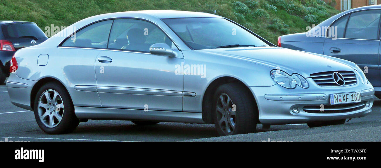 Mercedes Clk Coupe Stockfotos Und Bilder Kaufen Alamy