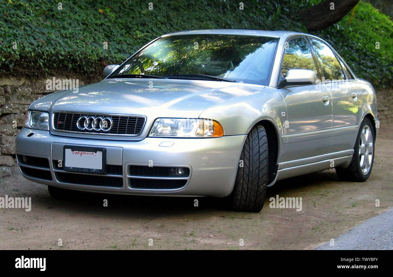Audi s4 b5 -Fotos und -Bildmaterial in hoher Auflösung – Alamy