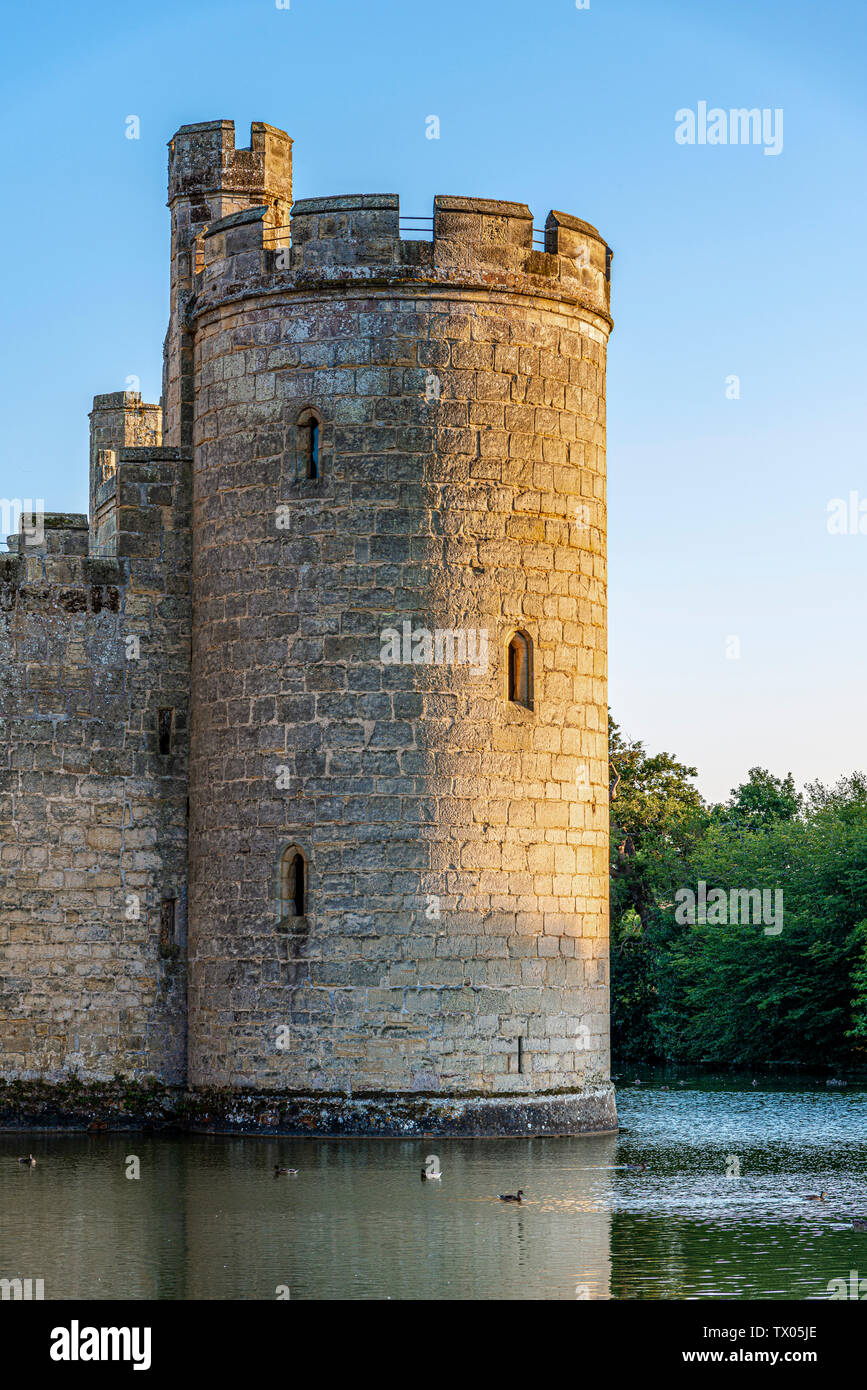 Historic Bodiam Castle und Graben in East Sussex, England Stockfoto