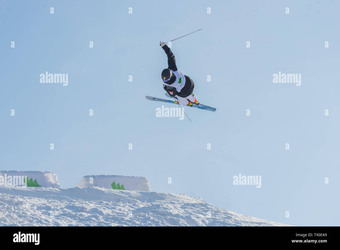 Internationale Freestyle Ski Ski Fähigkeiten World Cup 2018. Chongli Tai Tanz Ski Resort, China. Am 15. Dezember 2018 fotografiert. Stockfoto