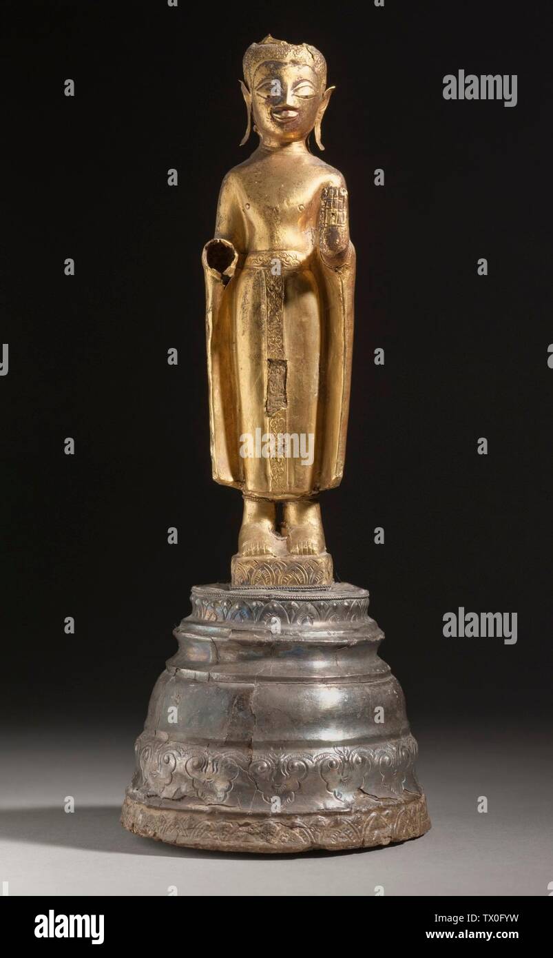 Buddha Shakyamuni (Bild 1 von 3); Laos, Skulpturen aus dem 17. Jahrhundert Gold und Silber über Holzkern Geschenk der Ahmanson Foundation (M.81.10) Süd- und südostasiatische Kunst; Datum aus dem 17. Jahrhundert QS:P571,+1650-00-00T00:00:00Z/7; Stockfoto