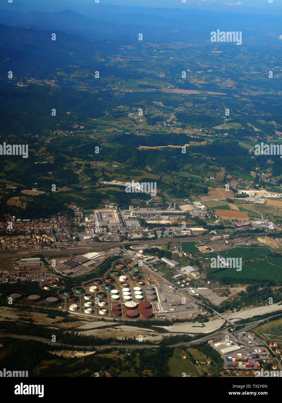 Luftaufnahme von Arquata Scrivia . Stockfoto
