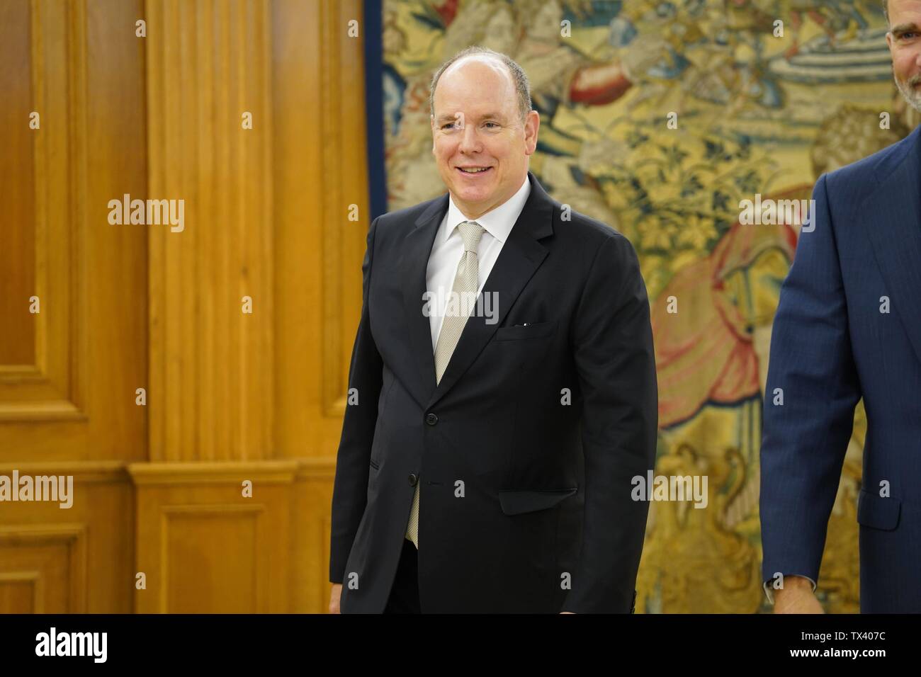 Spanischen König Felipe VI Treffen mit Fürst Albert II. von Monaco, bei seinem offiziellen Besuch in Spanien an ZarzuelaPalace in Madrid am Freitag, den 21. Juni 2019. Cordon drücken Sie Stockfoto