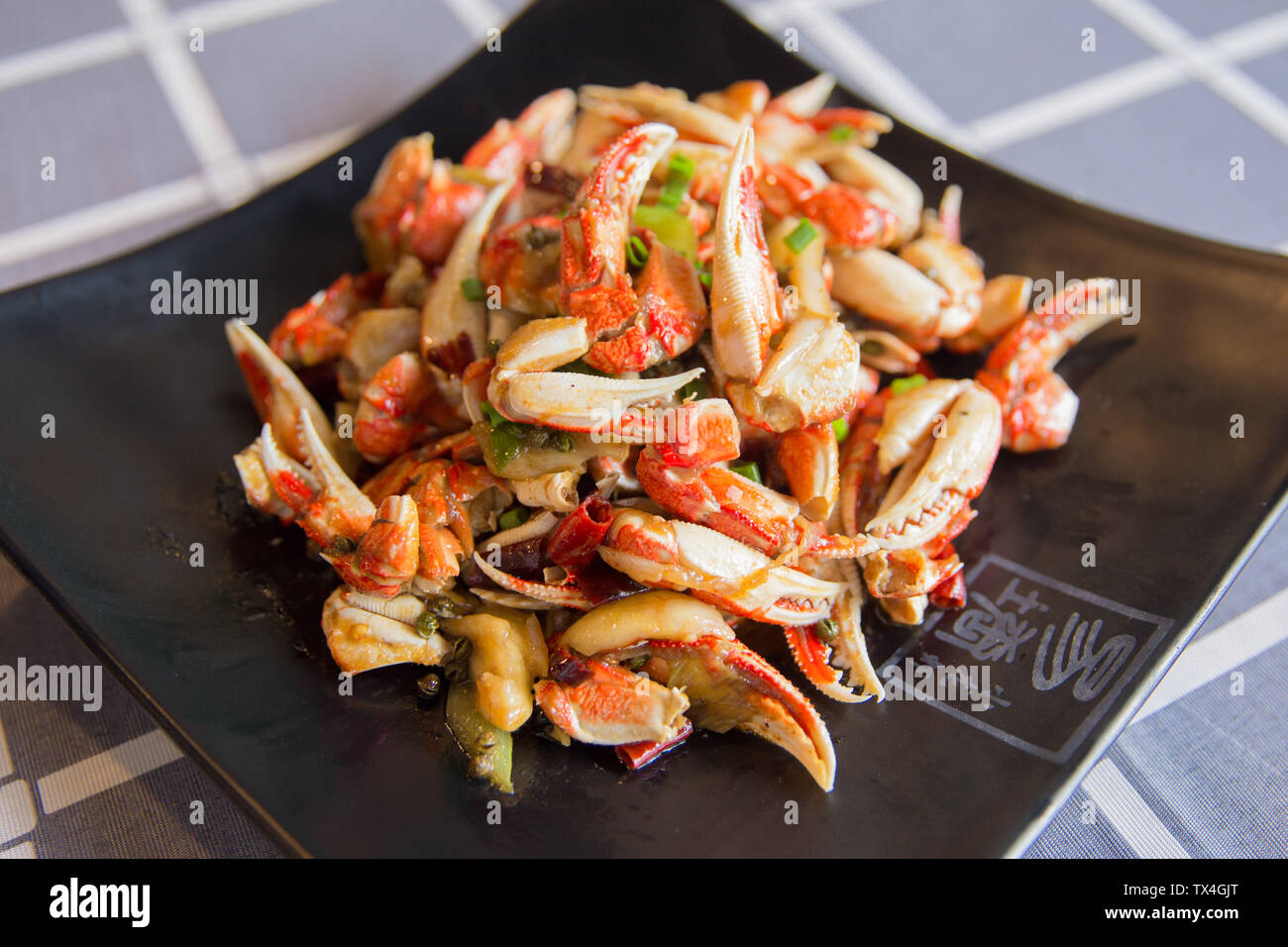 Pickskin fische Garnelen schwanz Knoblauch Kohl Schrauben kleine Tomate fairy Obst crab Füße Jakobsmuscheln Abalone, Squid Squid Erdnuss Erdnuss kleine Gurken Stockfoto