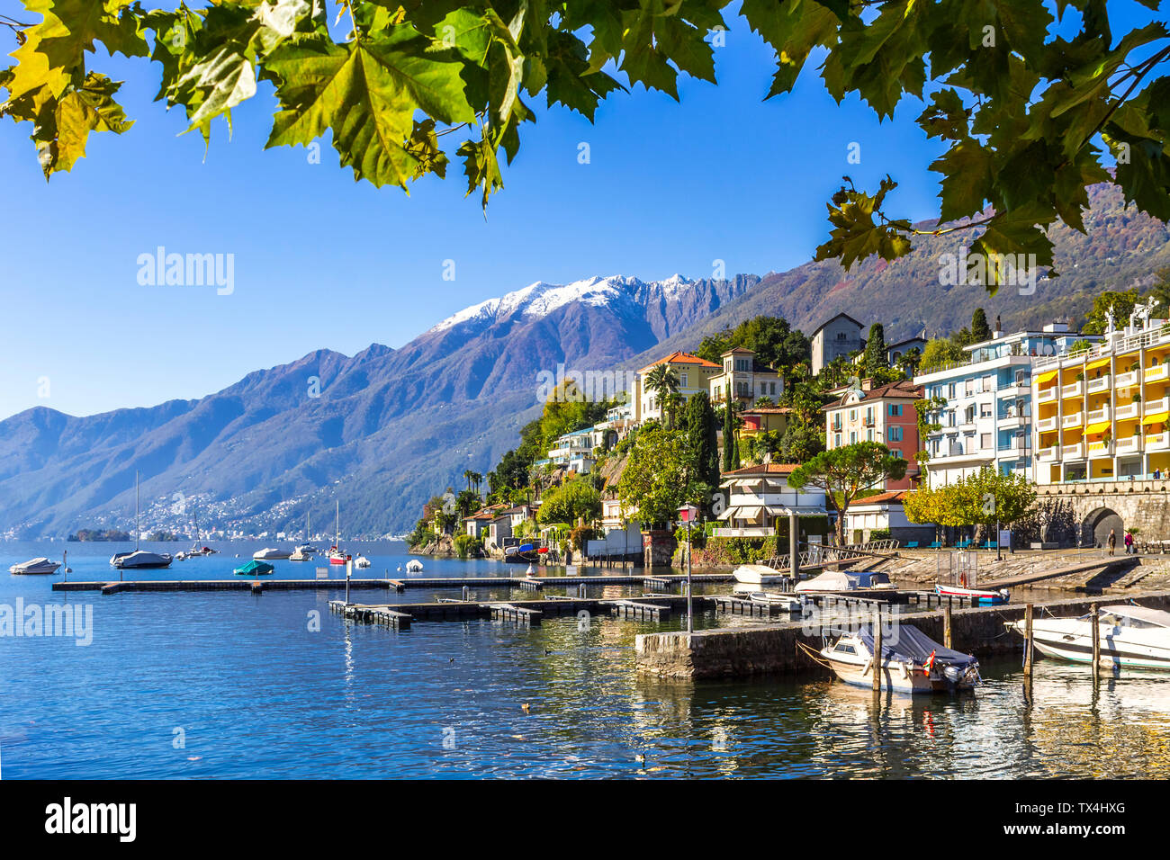 Stege am Lago Maggiore, Ascona, Tessin, Schweiz Stockfoto