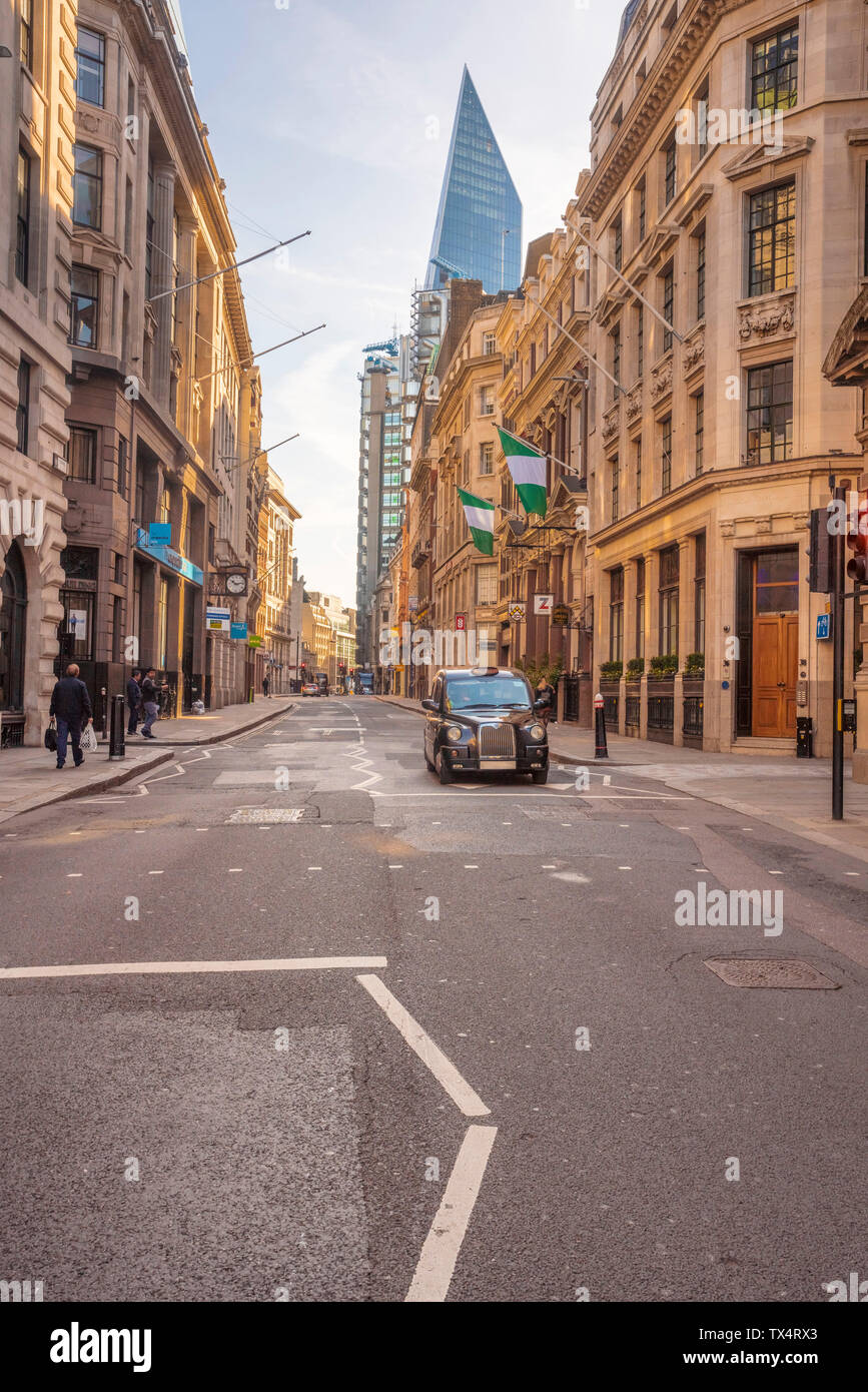 UK, London, Liverpool Street, Financial District mit der Shard im Hintergrund Stockfoto