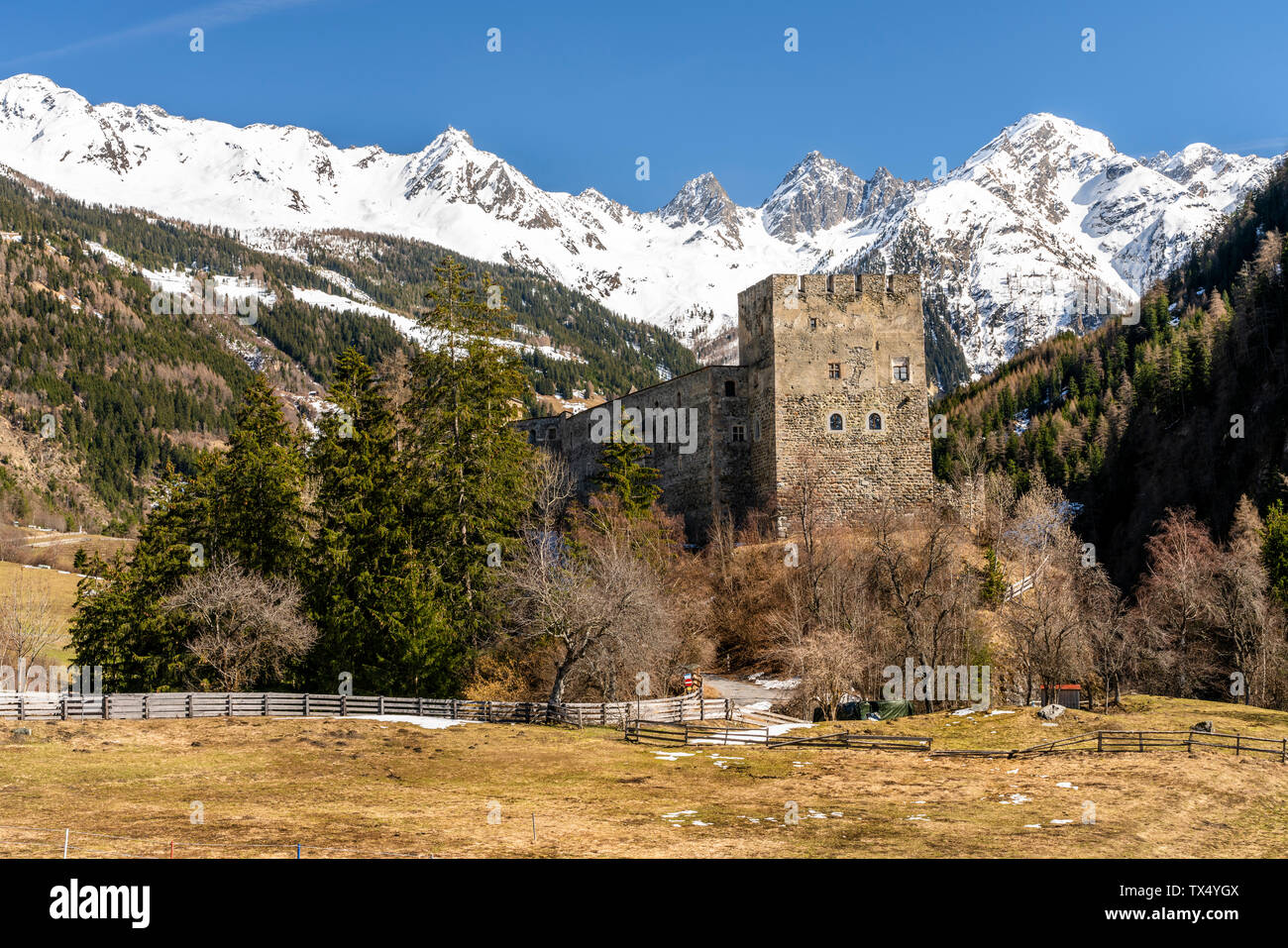 Österreich, Tirol, Ötztaler Alpen, Kaunertal, Berneck Schloss Stockfoto