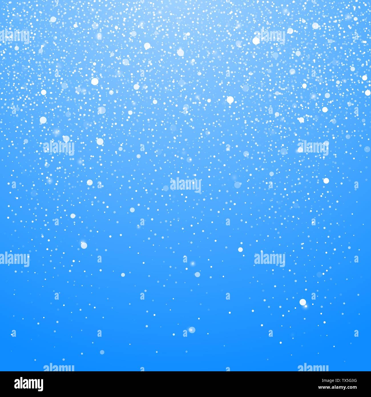 Schneefall isoliert auf blauem Hintergrund. Winter Weihnachten Hintergrund mit blauer Himmel. Fallende Weihnachten Glänzende schönen Schnee. Vector Illustration Stock Vektor