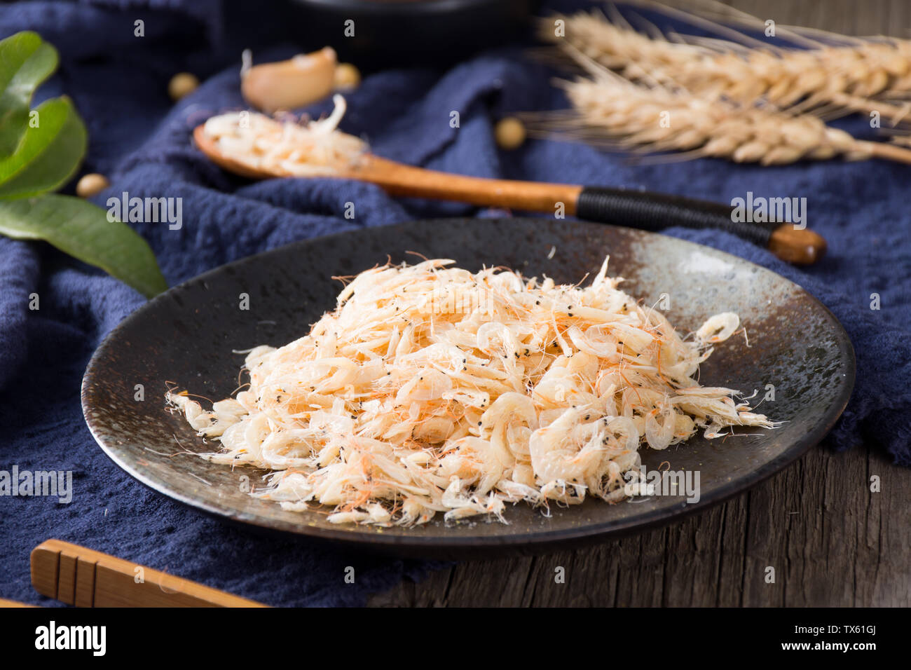 Garnelen Haut ist eine Art von Zutat, hauptsächlich aus haarigen Garnelen Verarbeitung. Garnelen Haut ist sehr reich an Eisen, Kalzium und Phosphor. Stockfoto