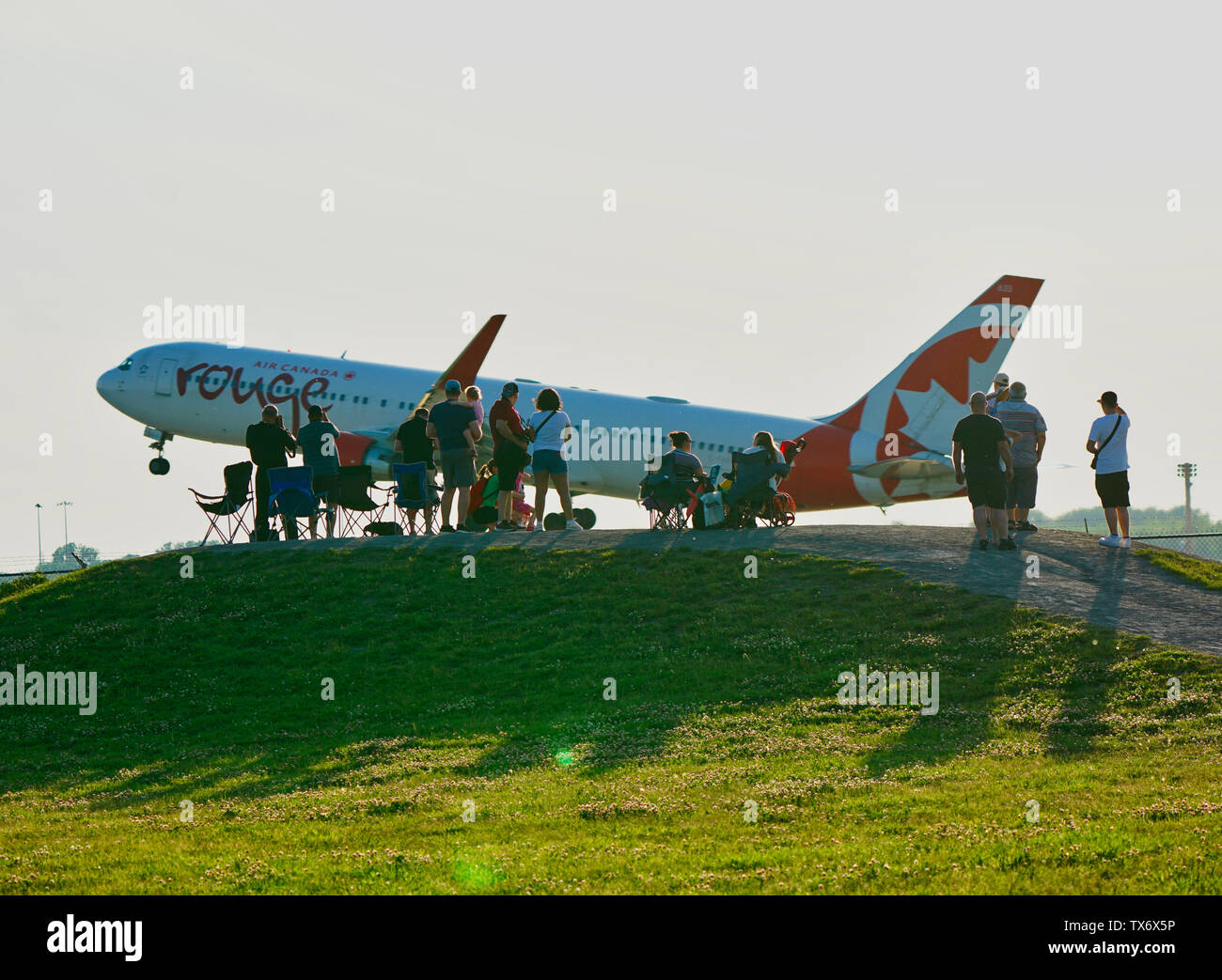 Montreal, Kanada, 23. Juni 2019. Personen - Spotting in der Nähe von Trudeau International Airport. Montreal, Quebec, Kanada. Credit: Mario Beauregard/Alamy leben Nachrichten Stockfoto