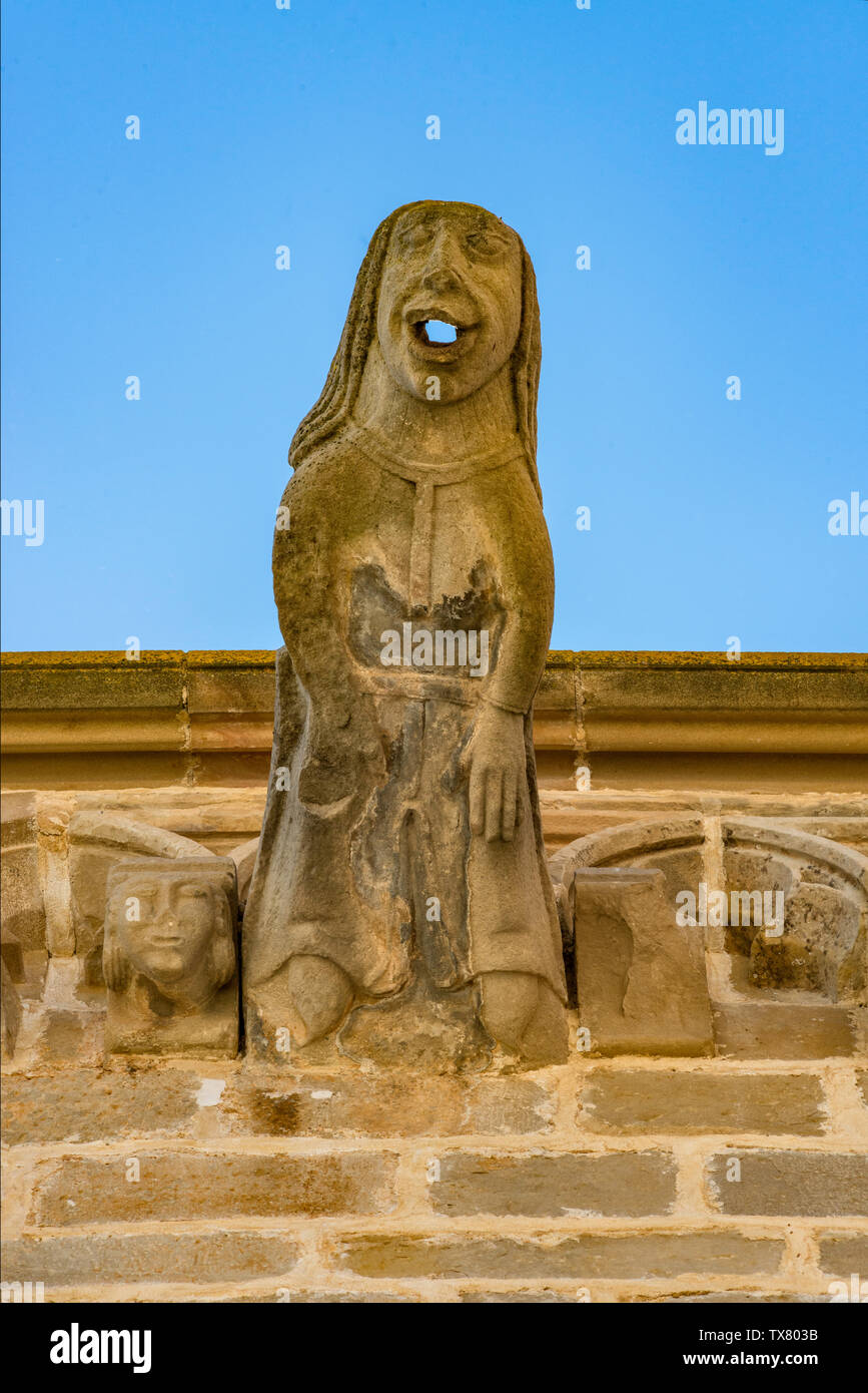 Wasserspeier an der Iglesia de Santa María la Mayor, gotische Kirche, des 14. Jahrhunderts, in Valderrobres, Provinz Teruel, Aragon, Spanien Stockfoto