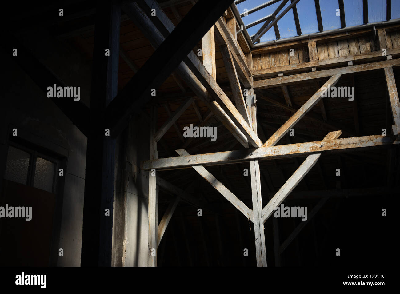 Allgemeine Ansichten einer verfallenden Gebäude in der Altstadt von Bukarest, Rumänien. Stockfoto