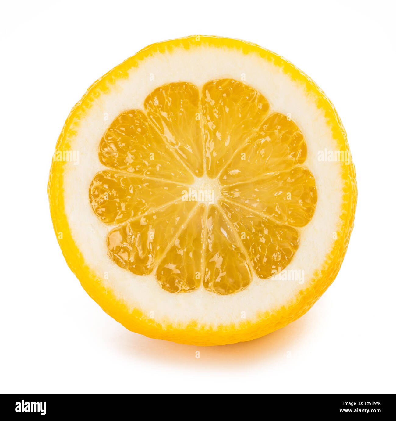 Geschnitten Zitrone Obst auf weißem Hintergrund Stockfoto