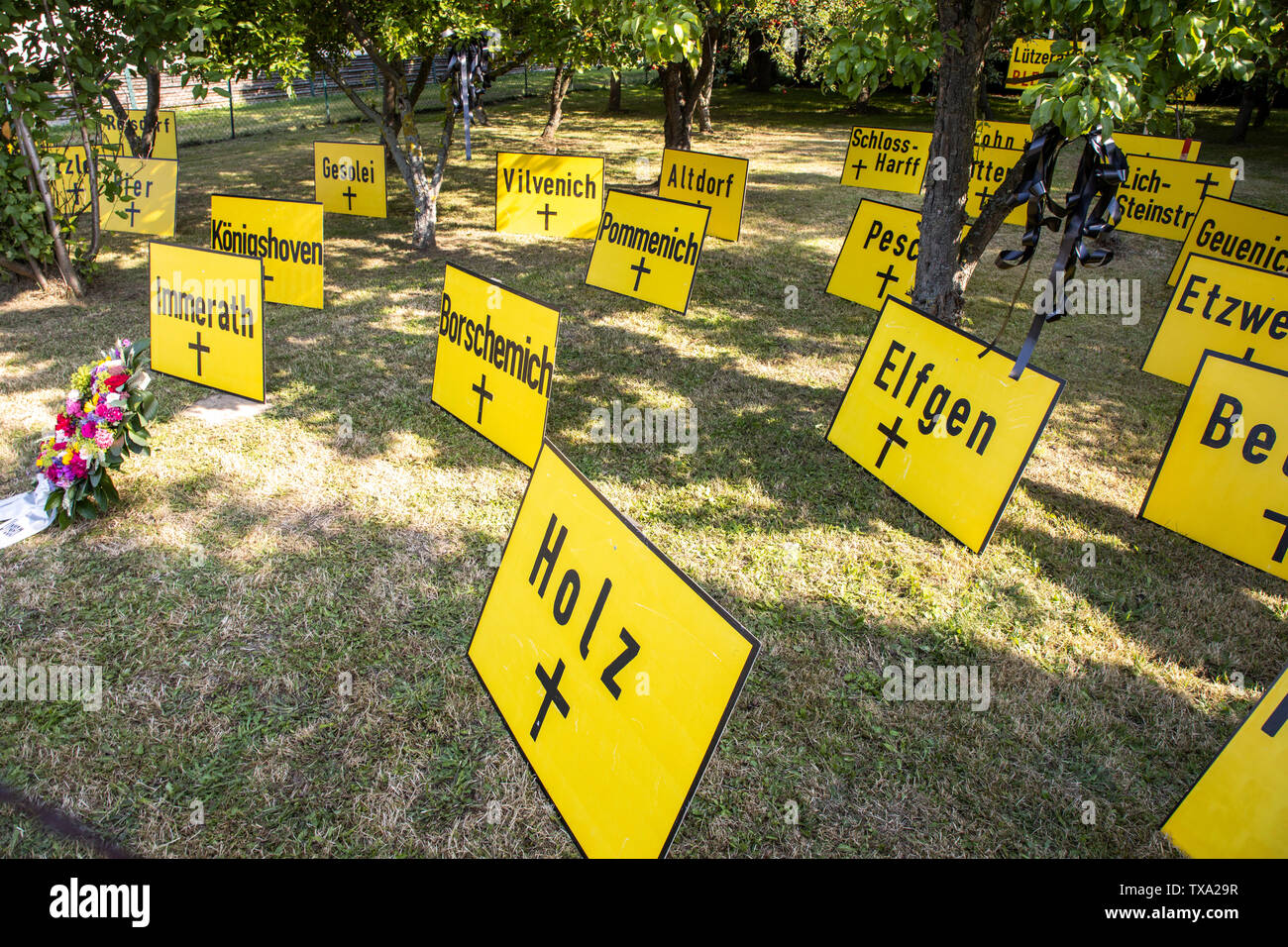 Friedhof der Dörfer, Symbol der bereits, von brown Coal mining, verschwundenen Dörfer im Rheinischen Braunkohlerevier, und diejenigen, die st Stockfoto