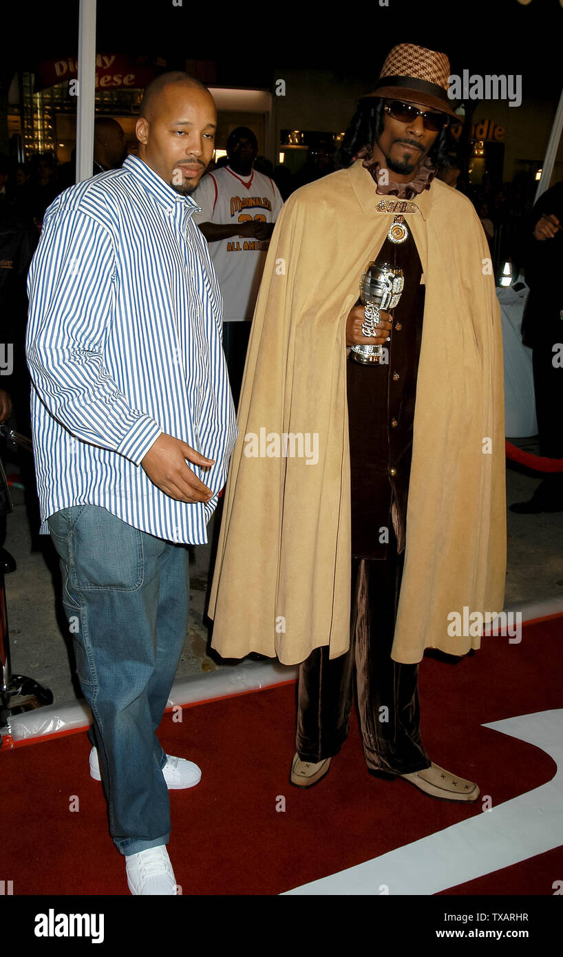 Warren G & Snoop Dogg bei der Weltpremiere des tarsky & Hutch' an der Mann Dorf Theater in Westwood, CA. Die Veranstaltung fand am Donnerstag, 26. Februar 2004 statt. Foto von: SBM/PictureLux-Datei Referenz Nr. 33790-3972 SMBPLX Stockfoto
