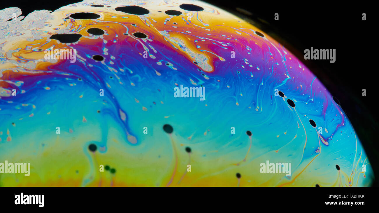 Flüssiges Öl bunte Textur Makro Nahaufnahme Stockfoto