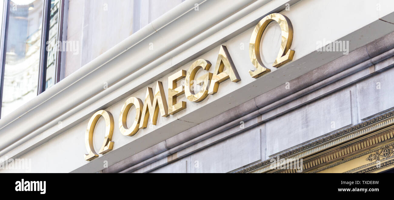 MELBOURNE AUSTRALIEN - Mai 24, 2014: Omega Watch Logo - Omega ist ein Schweizer Uhrmacher in Biel, Schweiz Stockfoto