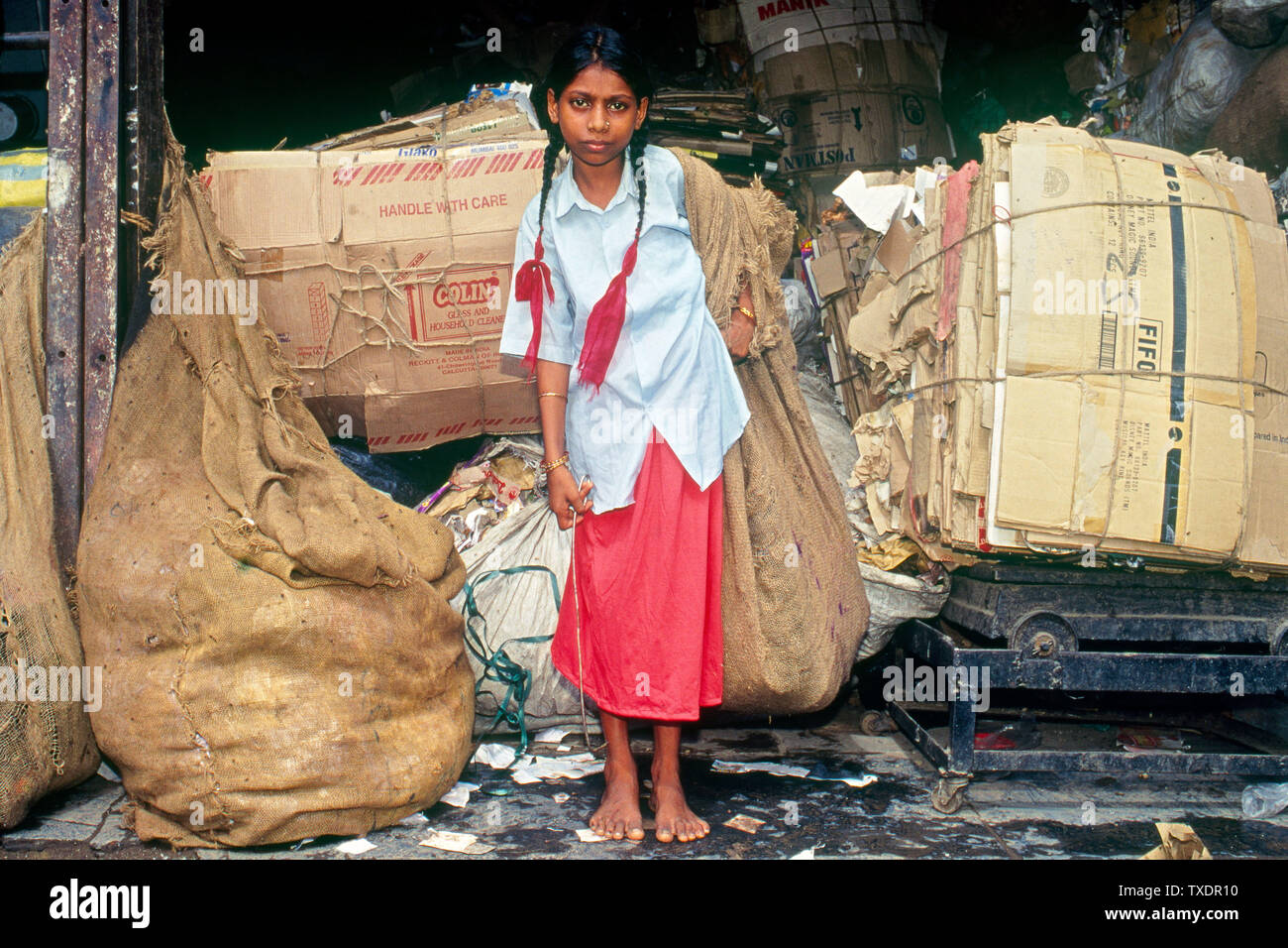 Rag picker girl Fotos und Bildmaterial in hoher Auflösung Alamy