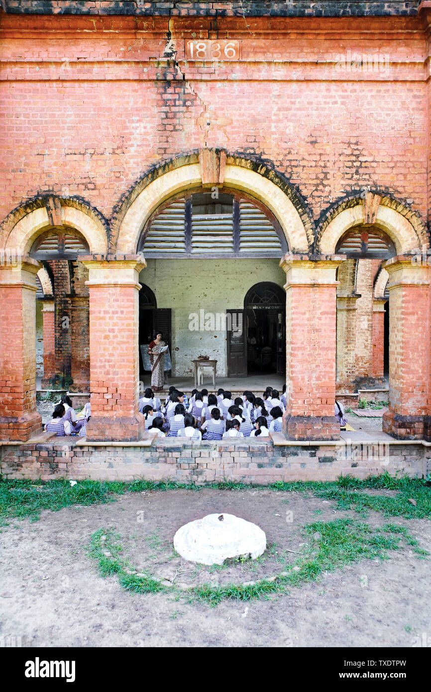 Regierung Mädchen Inter College offene Klassen, Uttar Pradesh, Indien, Asien Stockfoto
